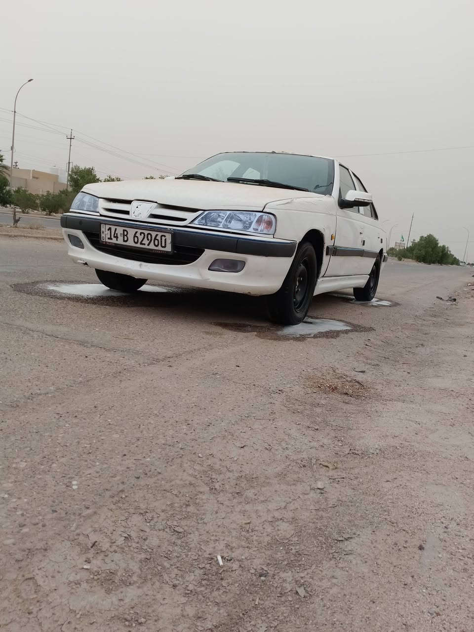 السلام وعليكم للبيع بيجو بارص موديل 12 بسمي سنويه ل30 كير مكينه تبريد كفاله البدي بي رشات صبغ بدون ضربه تخم تاير جديد لايت زنون السعر 42 وبيه مجال بصيط ***********
