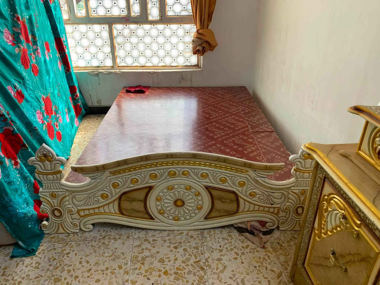‏ عراقية أصلي ملون وبيها مجال مكان بغداد مدينة الصدر وهذا رقمي ***********
‏￼
