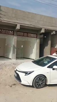 محلات للايجار • شارع بلقيس • بناء جديد