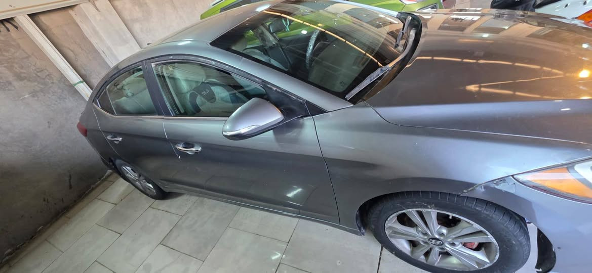 السلام عليكم 
النترا 2017 اربع قطع صبغ ابيع احزام 
كير مكينه جدد تخم تاير حداديه خير من الله 
تبريد شغال رقم بغداد بسمي السعر 95بيهه مجال 
المكان بغداد المحموديه اتصال رقم ***********===***********
