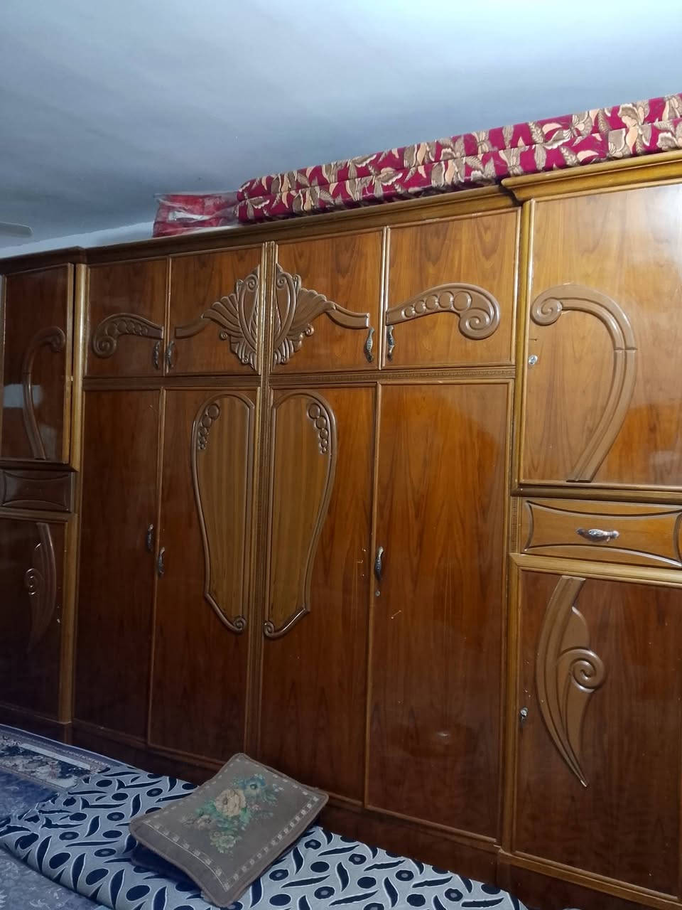 غرفه للبيع سعر خاص***********
