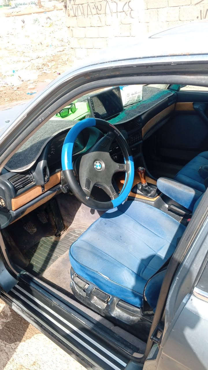 السلام عليكم  للبيع
BMW  730i
موديل 1991
شرط التحويل 
رقم نكليزي سنويه لل2029
گير عادي 
گير ومحرك شرط
كهربائيات بلاد شرط وكلشي شغال 
نضام نزلاق  
سلايت شغال
باتري جديد 
مسجل شاشه ايباد 
سستم مضخم صوت
فطر بالدشبول مابيهه
غرفه جديده 
بطاين البوب جديده 
تجي تشوف بعينك
تبريد تفحص ثلج قبل متشتري 
صدر امام خلف 
اي ضربه مابيهه شرط 
سياره بلاديه عاوزهه صبغ فقط 
تراي 200 شرط
السياره مكانهه بغداد الدوره 
سعرهه 39 دينار متذب عليهه غير الصبغ جارده عل بلاد قطره معجون مابيها  ولا ضربه تحويل ثاني يوم شوكت ميعجبك
 مكاني بغداد الدوره
***********
***********
