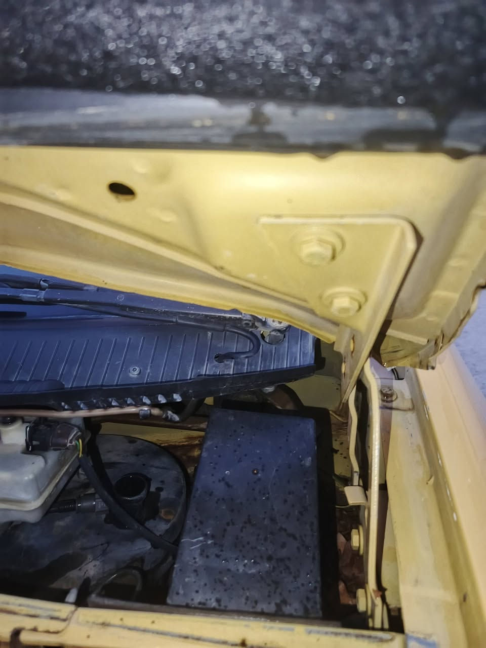 سمند ١٠ مكفوله  تخم تاير جديد باسمي
سعر ٤٤   بغداد    ***********
