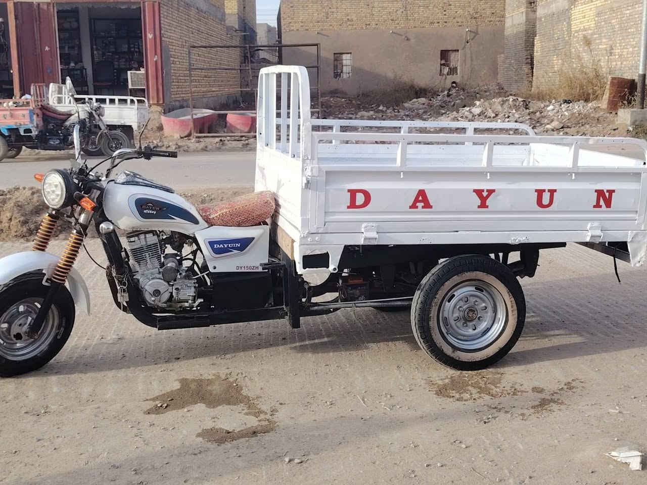 ستوتة للبيع موديل 2011 رقم ذي قار غير منتهي  سنوية جديده كير جديد محرك جديد اكسن جديد للاستفسار الاتصال على ***********
