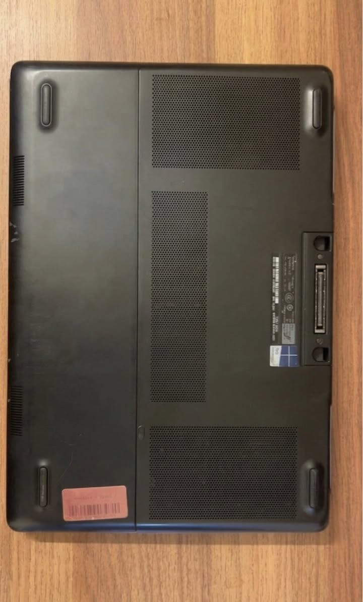 Dell pre 7520 

مصممة للمحترفين في الهندسة والمونتاج والالعاب، وتتميز بمعالجات Intel Core i7 من الجيل السابع وكروت شاشة NVIDIA Quadro M-series بذاكرة 16Ram، وشاشة 15.6 بوصة FHD/UHD. الجهاز يتميز بتصميم متين للتبريد، وذاكرة قابلة للتطوير، ويستهدف المهام الشاقة

السعر 500 الف وبيه مجال بسيط للشراي


**إذا كنت صاحب هذا الإعلان وتريد حذفه لأي سبب، رجاءا أرسل رسالة إلى الدعم الفني**
