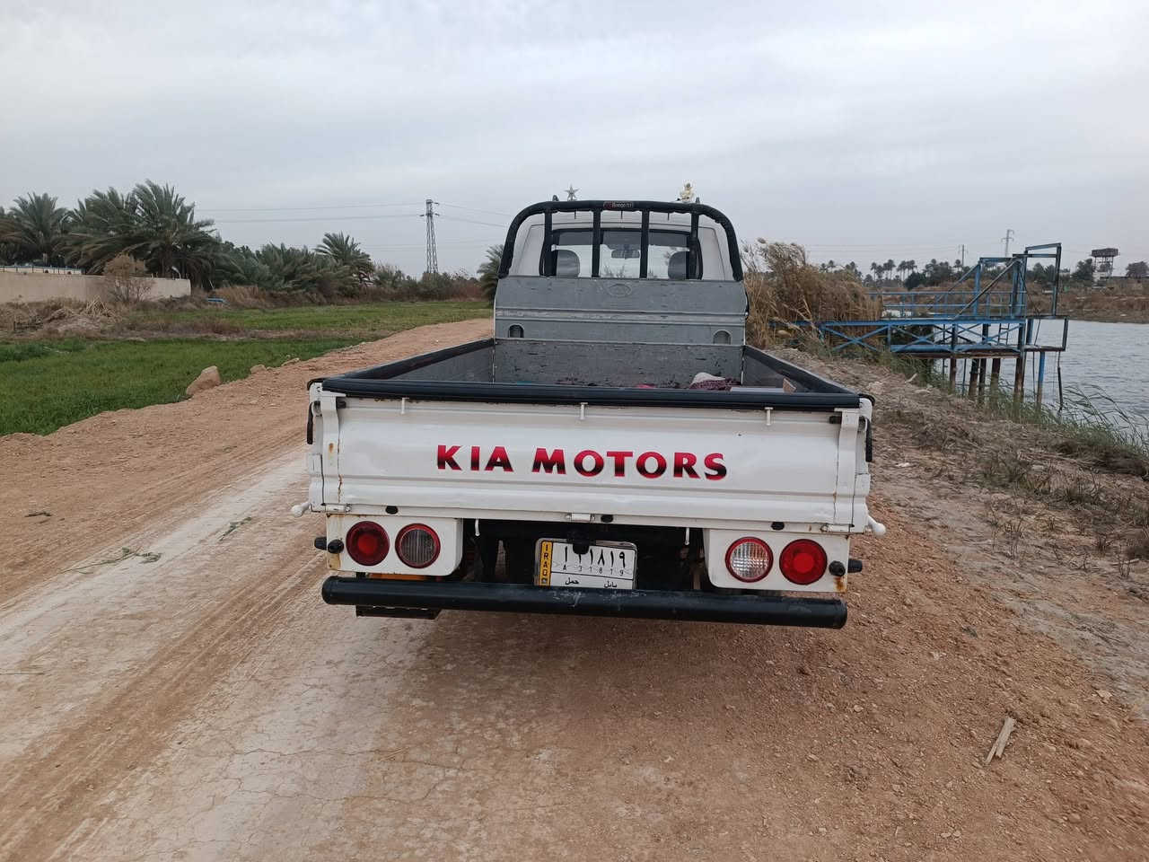 سلام عليكم من رخصت لمدير سياره كيه حمل 16 رقم بابل سنويه 28  مكفوله تخم تاير حداديه تبريد حساسات جبزه رقم شاصي سونار واياه سبرات جدد  مكان لسياره بابل قاسم  لسعر 117 وبيه مجال  الشراي  يتصل  ***********
