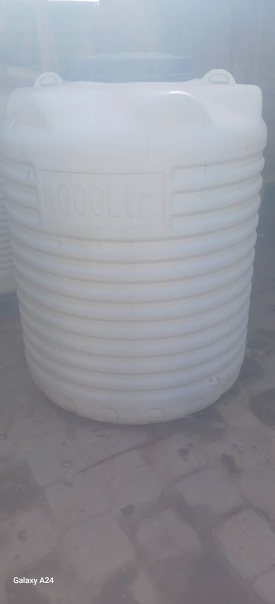 سلام علكيم
متااح كلمن وسعره هاي المواد 
***********
المكان قرب سيف سعد
