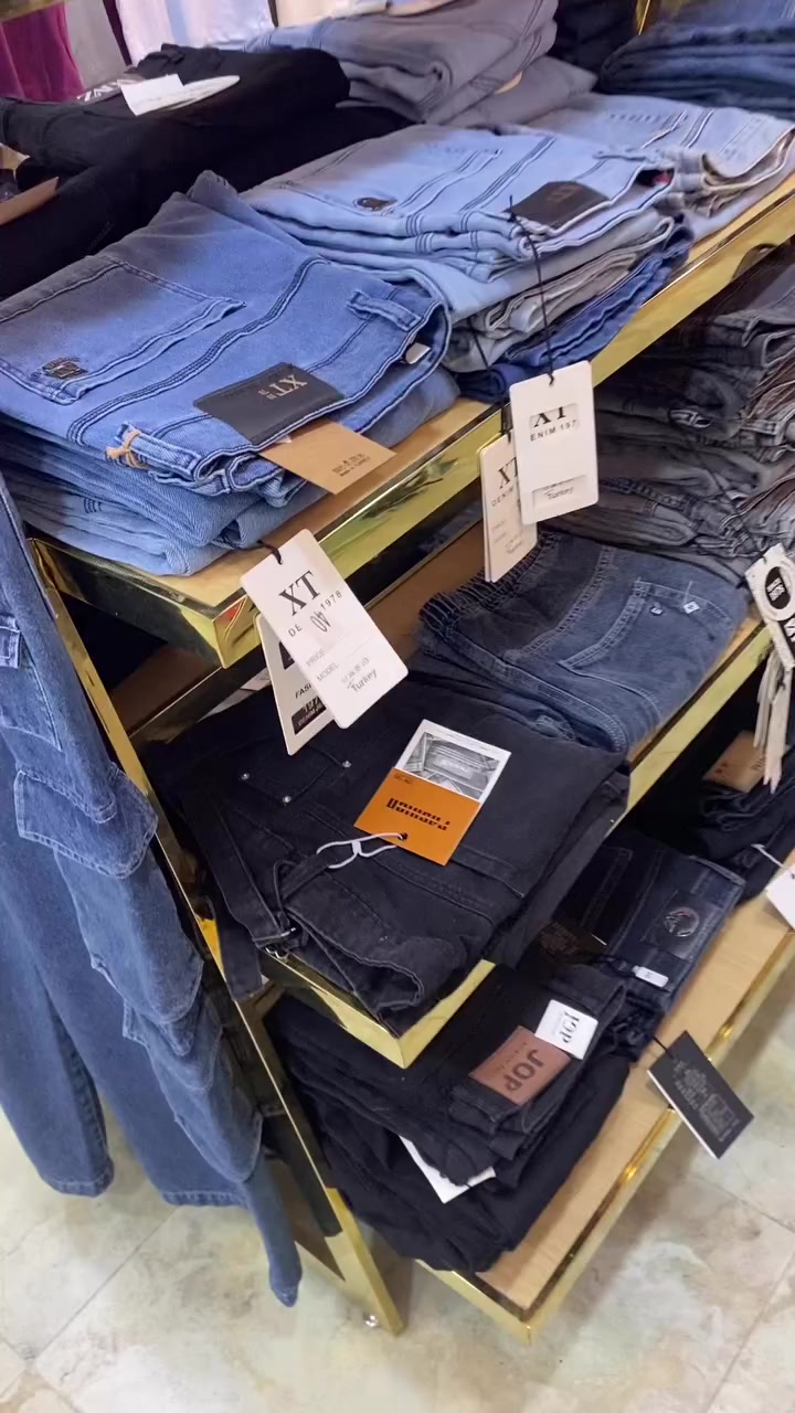 عندي هذن الغراض للبيع اغلبهم جدد مامستخدمات مكاني بصرة ياسين خريبط
***********
