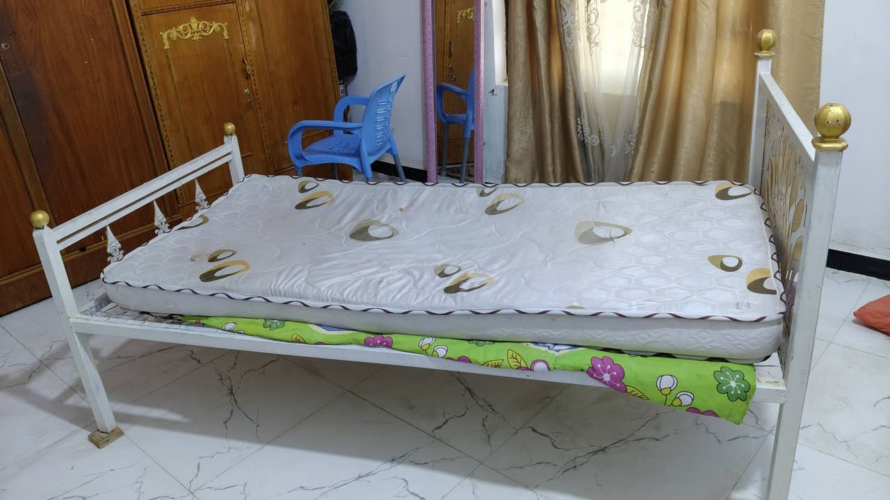 جرباية للبيع حديد بلازمه الاصلي ثقيل سعرها 125 وبيها مجال . *********** واتساب
