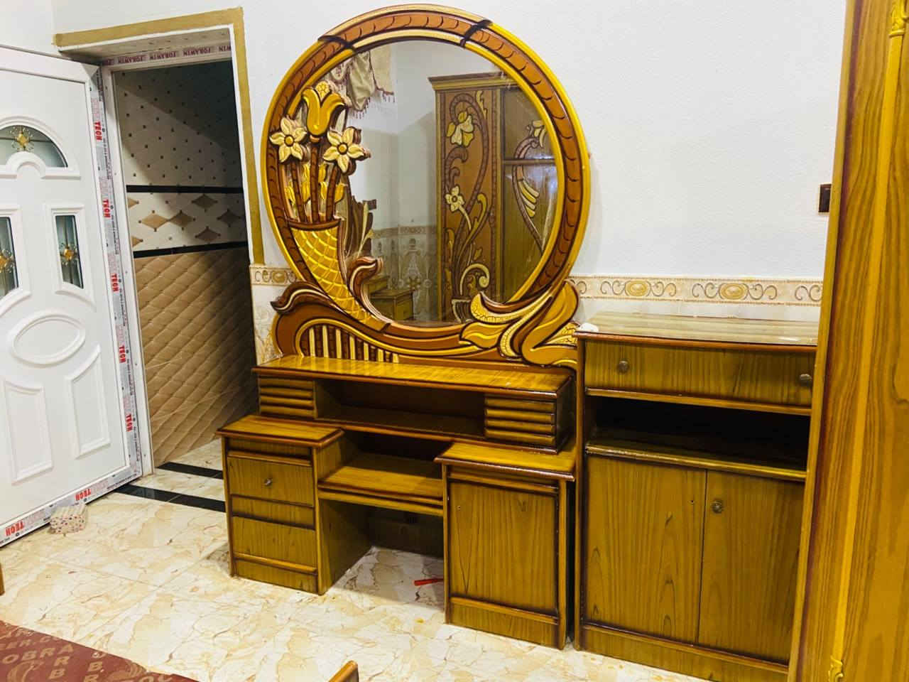 سلام عليكم توجد غرفه نوم عراقي  مستعمل شي قليل العنوان الرمانه البوعبيد السعر٦٥٠ وبيها مجال  الستفسار عل هاذه الرقم ***********
