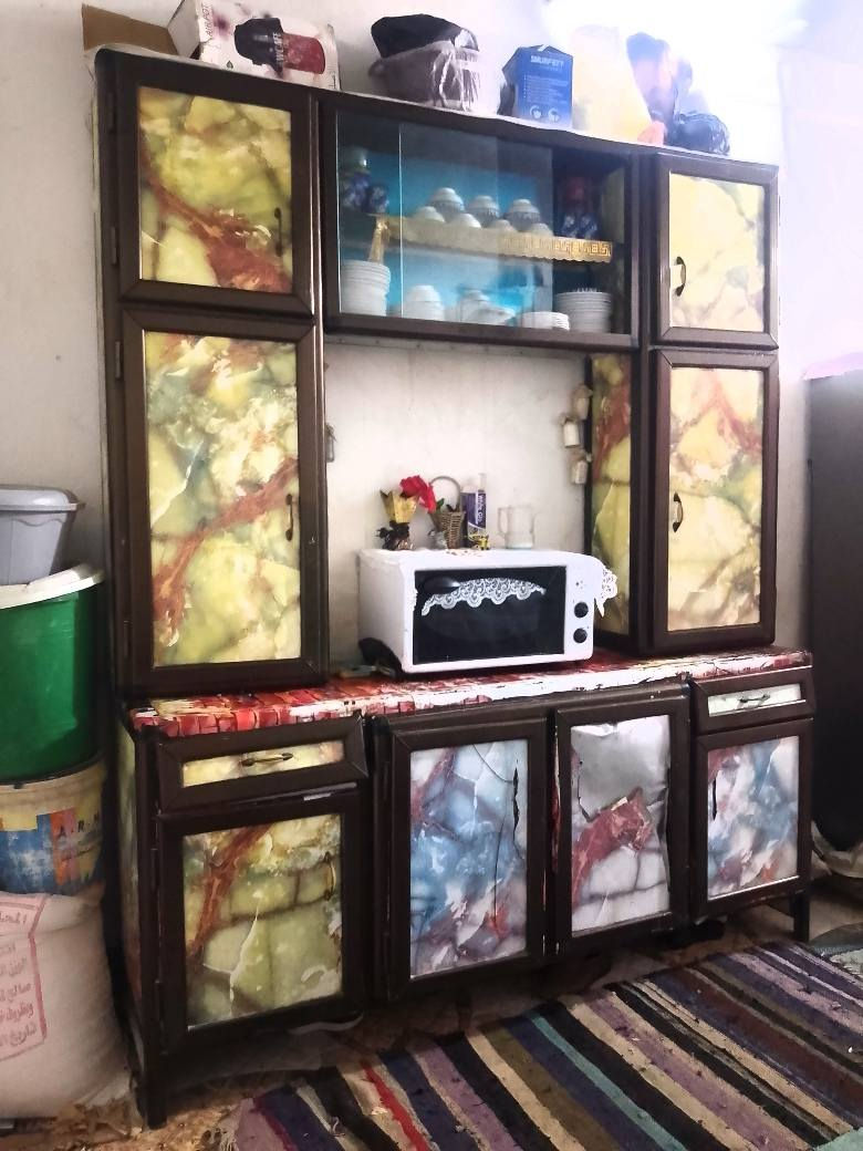 سلام عليكم كاونتر البيع مستعمل يتعلك السعر 200بي مجال الاسفسار وتوصل على رقم ‏‪***********‬‏
