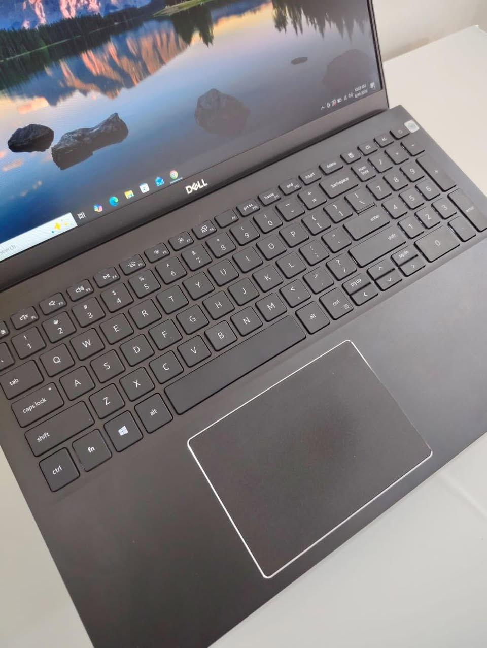Dell Vostro 5402 - نظافة ممتازة وأداء خارق من الجيل الحادي عشر 🚀
إذا كنت تبحث عن لابتوب يجمع بين الأناقة، الخفة، والقوة.. فهذا العرض مصمم لك بالظبط!
🔍 المواصفات الفنية العالية:
 المعالج: Intel Core i7 - 1165G7 (كور آي سفن - الجيل 11) أداء سريع جداً وسلس.
 الذاكرة (RAM): 16GB DDR4 لتشغيل عشرات البرامج في نفس الوقت بدون أي تعليق.
 الهارد (Storage): 256GB SSD فائق السرعة لإقلاع النظام بلمح البصر.
 كرت الشاشة: Intel(R) Iris(R) Xe Graphics 8GB ممتاز للتصميم والألعاب المتوسطة.
 الشاشة: دقة عالية FHD (1920 * 1080) لألوان واضحة ومريحة للعين.
 الكيبورد: كيبورد ضوئي (ستيكر) مميز للعمل في الظلام.
 البطارية: 100% (بطارية جديدة تماماً 🔋 تعيش معك!).
🛡️ ضماناتنا هي رأس مالنا (اشترِ وأنت مطمئن):
 ✅ ضمان فحص قبل الإرسال لضمان سلامة الجهاز.
 ✅ ضمان الفحص أمام المندوب، تأكد من النظافة والمواصفات بنفسك، ولك حق الاسترجاع فوراً إذا وجد أي خلل بخلاف الاتفاق.
 ✅ ضمان استبدال لمدة أسبوع كامل بنفس الموديل (في حال وجود أي خلل مصنعي).
🎁 الهدايا والخدمات المجانية:
 🖱️ ماوس هدية.
 💼 حقيبة لابتوب مميزة لحماية جهازك.
 🚚 توصيل مجاني وسريع لجميع محافظات العراق خلال 48 ساعة فقط! 🇮🇶
💰 السعر التنافسي:
510 ألف دينار عراقي فقط! (شامل التوصيل والهدايا والضمان).
📞 للحجز أو الاستفسار:
يرجى مراسلة الصفحة أو الاتصال بنا.
الكمية محدودة جداً، سارع بحجز جهازك الآن! 🛒✨


**إذا كنت صاحب هذا الإعلان وتريد حذفه لأي سبب، رجاءا أرسل رسالة إلى الدعم الفني**