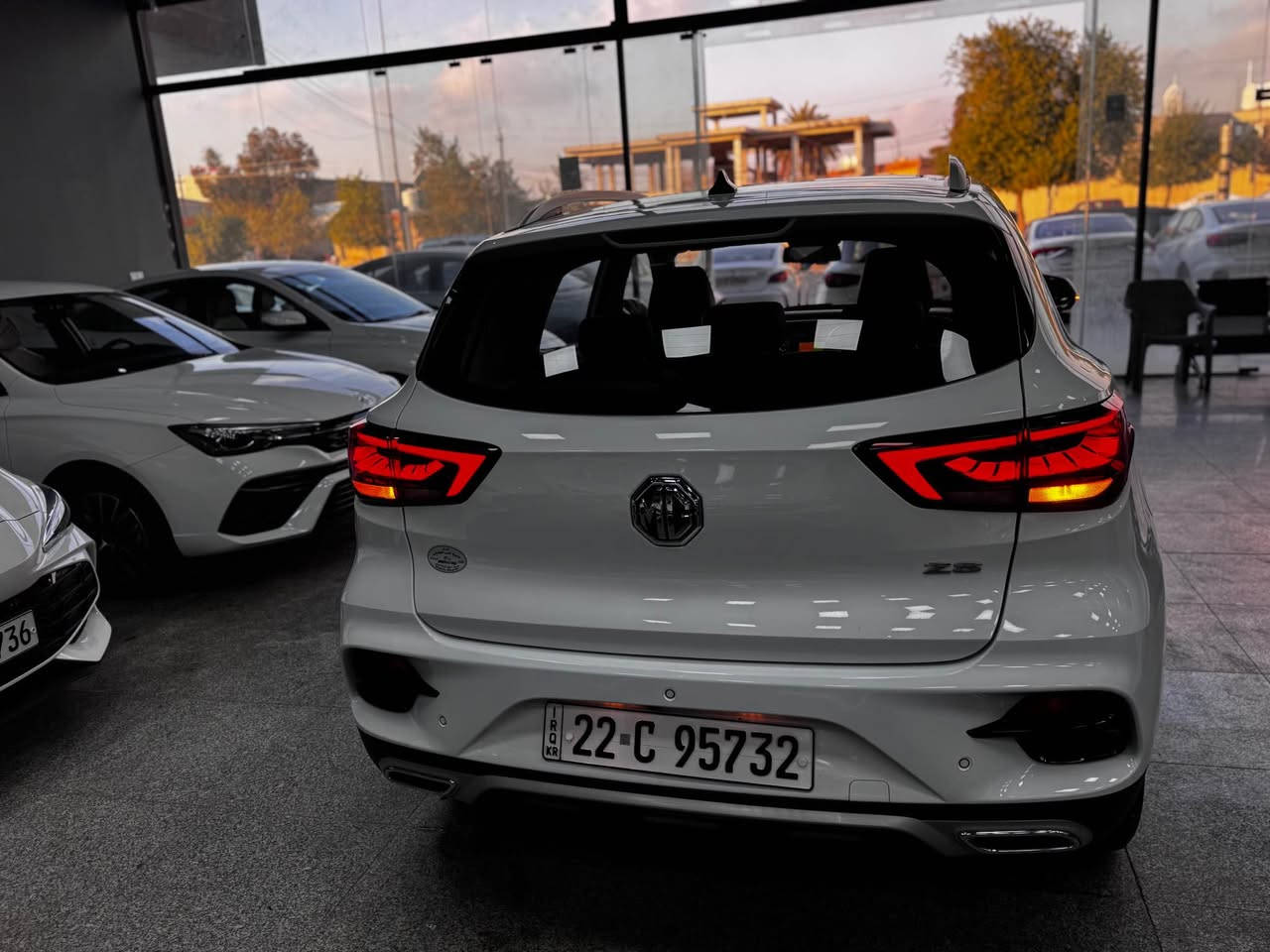 ئێم جی ZS 2023  فول مواصفات.,
44 هەزار ڕۆیشتووە.
موبایل-***********.  
زۆر پاکە.
مەکینە 15 قەپات. مواسەفات پانۆڕاما.
کشن جلد بەصمة.کار پلەی شاشەوکامێرا.
5كامیره‌, ناو سپی,كوشن هیته‌ر
حساس لایت زینۆن پشت وپێش لید.
ته‌نها بسته‌ك pdr هه‌یه‌ له‌ جاملخی
بی بۆیاخ.مه‌كینه‌و گیر به‌ شه‌رت.
مکان أربیل.     
سعر :130$ ورقە أربيل, العراق
