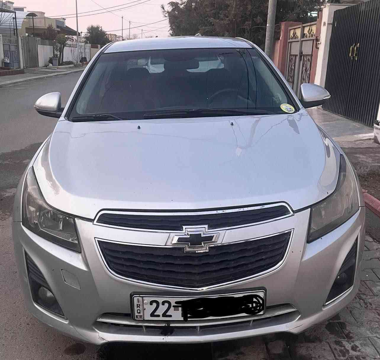 شۆفەلێت کروز مۆدێل ٢٠١٧ وەکوپارچەکان ٤رپارجە  ٢دەرکەو ٢چامرغ بێژۆرێو بێ ێرباگ جەمپەکی زۆۆر خەفیفی 
پشتەوەی هەیە گێرو مەکینە بەشەرت (نرخی ٨٨وەرەقەو کەمێک مەعە مەلە) ژ.*********** أربيل, العراق
