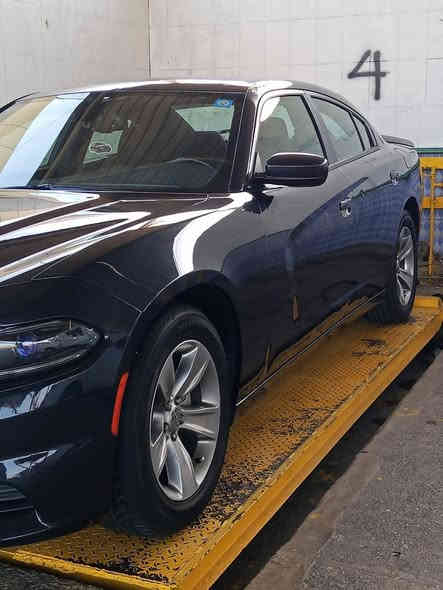 السلام عليكم جارجر موديل 2016للبيع بيهه مكانات صبغ صدر جديد تخم تاير جديد السياره ما مشتغله خط ابد السعر 170وبيهه مجال مكاني بغداد الراشديه ‍‍***********
