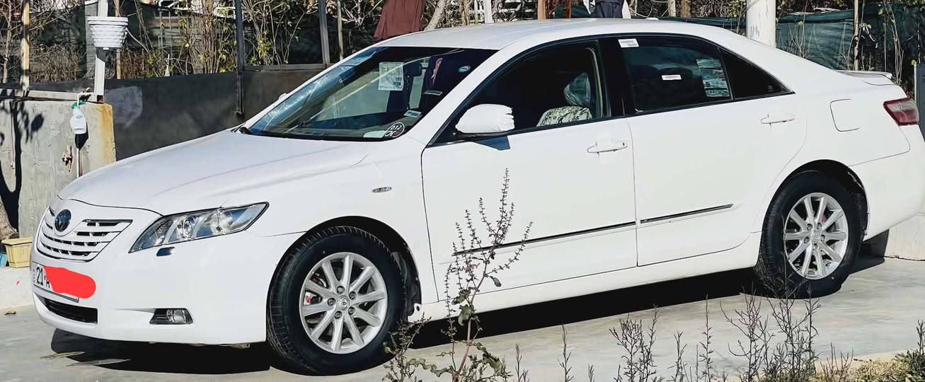 تویتا کامری مۆدیل 2008 خەلیجی بۆ فرۆشتن چوار پارچە و پەڵەیەک بۆیاخی هەیە دوو پارچەی لەسەر شوخت کراوە دوو پارچەی بۆیاخ ئێرەیە قرچێ بچوک پێشی هەیە بێ ئێرباک و شانسی سەنەوی تا 2030 تازەیە چوار تایە تازەی بۆ بەستراوە کارت بەنزینی هەیە دەعامی بۆ دەعامی بەشەرت مەسرەفی نیە سەیارەی خۆمانە و هین مەعرەز نیە نرخی 98 و مەجال 
***********
*********** كركوك, العراق
