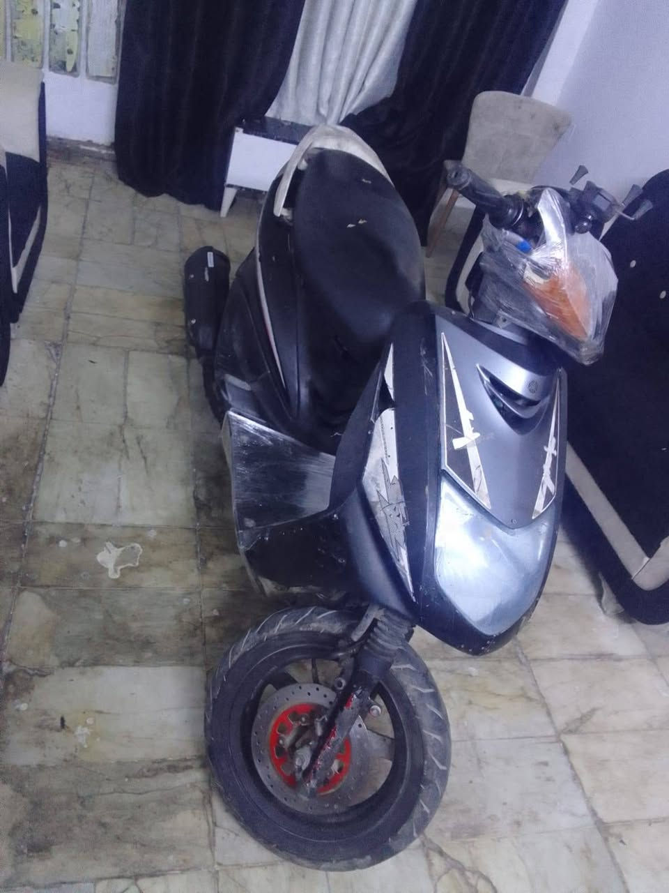 للبيع سكنكس نثيه المكان العامريه
*********** شغاله نكره سلف السعر 250
