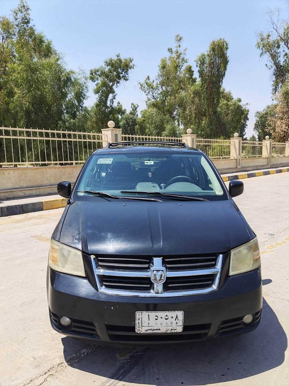 للبيع دوج كرفان موديل 2009 فول مواصفات sxt محرك جديد مال كصه شرط 3300
٣قطع تبريد 
ابواب كهربائي
جامات كهربائي
ضررها جاملغ وحافة البوند فقط
السعر ١٠٠ وبيها مجال 
للاستفسار ***********
