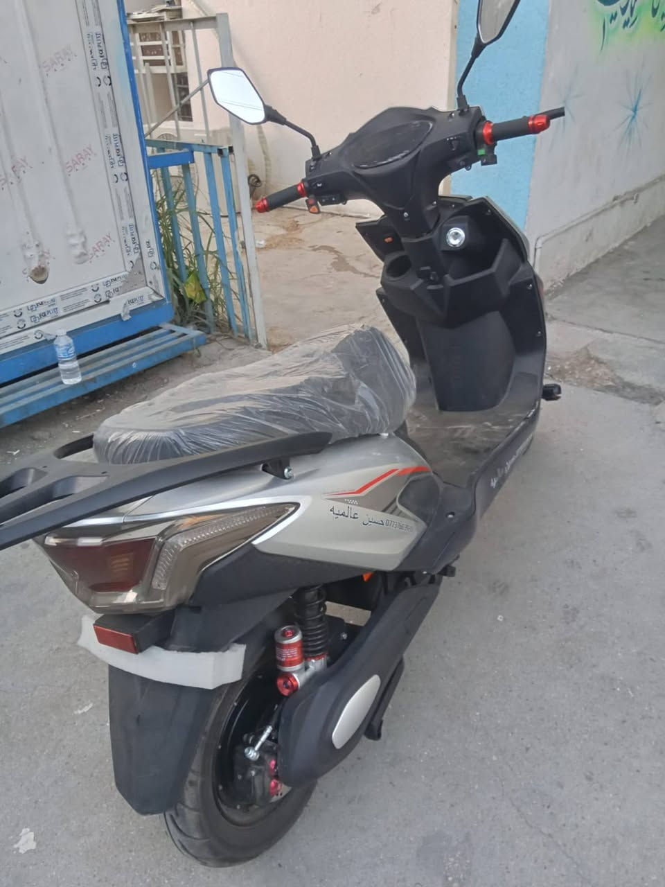 السلام عليكم ماكس شحن
6 بطاريات. نضام حماية من السرقة. دبلات هدروليكي
السعر 850 ألف 
المكان بغداد الكاظمية 

الرقم للتواصل ***********
