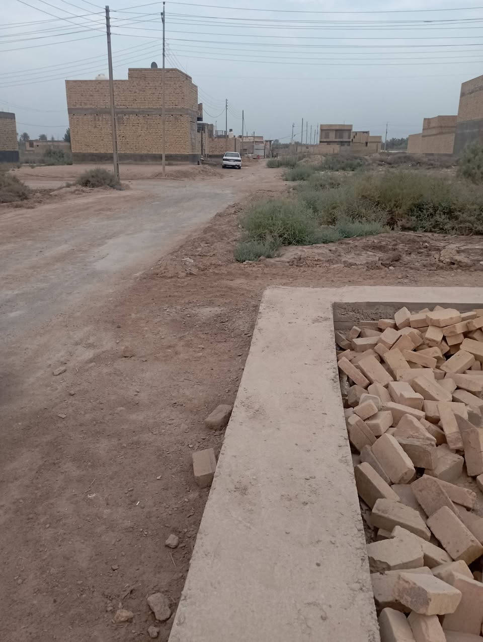 بتلو للبيع زراعي سند 25 / رقم القطعه ( 44) 
مكان / سوق الشيوخ قرب جسر ابو حديبه حي الامير 
مساحه 200 م 
للتصال ***********
