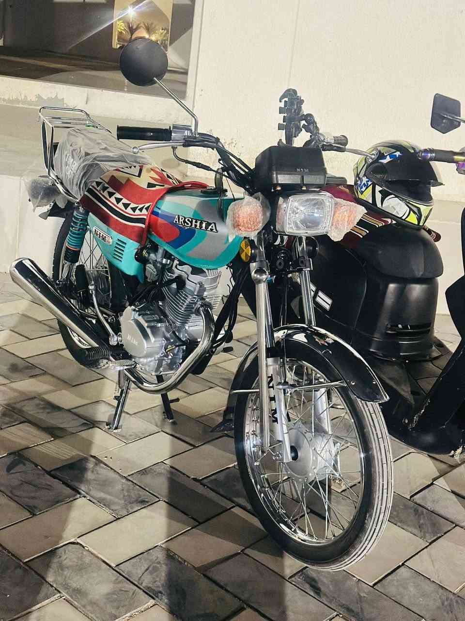 السلام عليكم دراجه اربعه كير
قبل اسبوعين طلعته من الحاويه 
دراجه مرقمه السعر مليون و850 
وبيه مجال بسيط مكاني حي النداء 
***********
