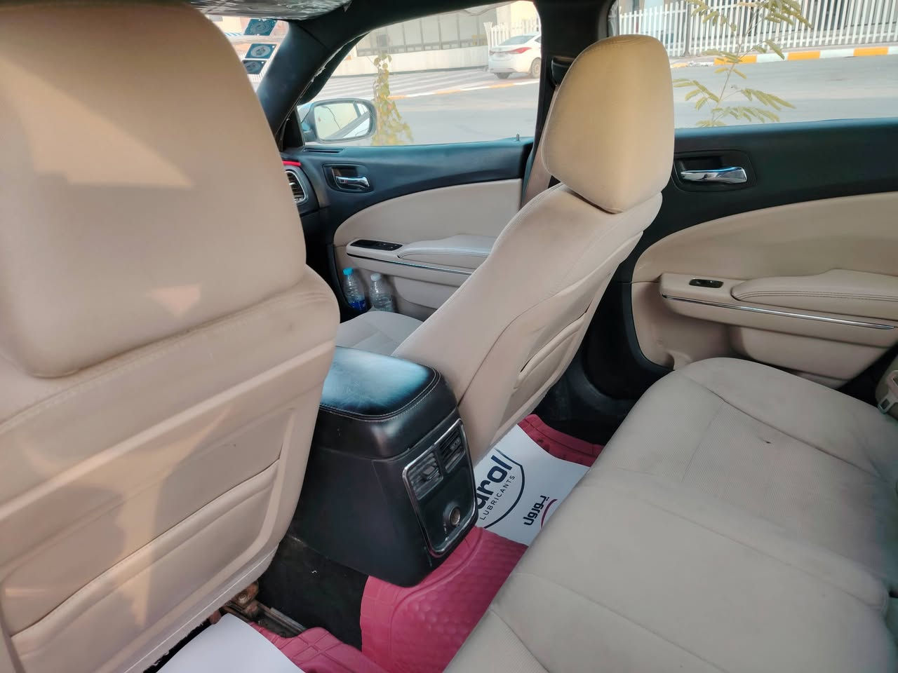 السلام عليكم جارجر 2014 اصل بسمي محرك 3600 دواخل عسلي حادثها جاملغ وبنيد وبيها مكانات صبغ اثر شخوط سياره جاهزه نقصها بس تورباين السعر 143 وبيها مجال بسيط مكاني ذي قار مركز ***********
