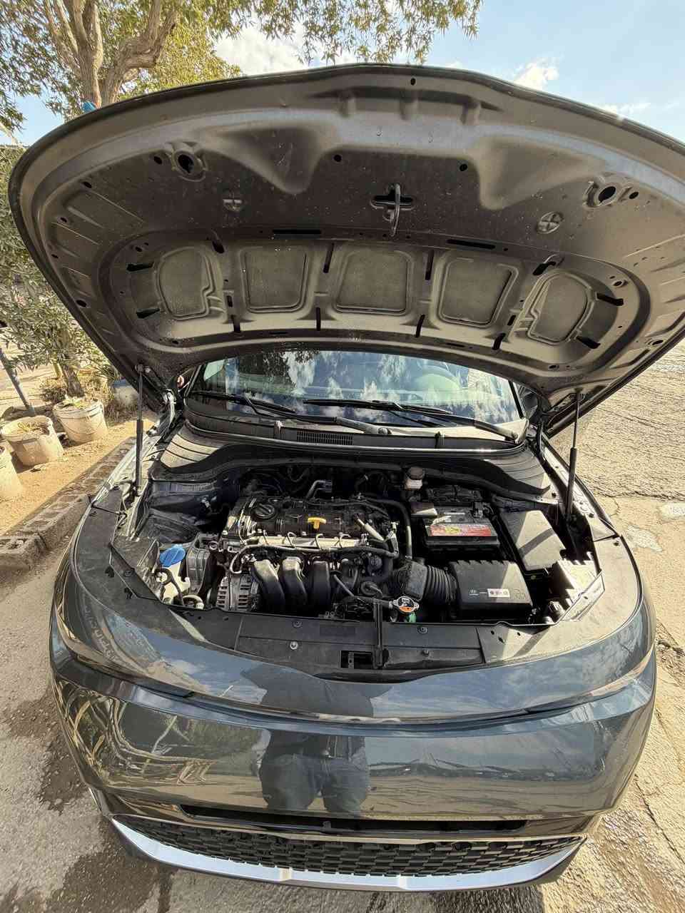 السلام عليكم للبيع كيا سول 2024 حادث موضح بلصور حادث امامي محرك 2000 دوش السيارة ماشية 17 الف السيارة موجودة في كربلاء بسعر مناسب جدا ***********
