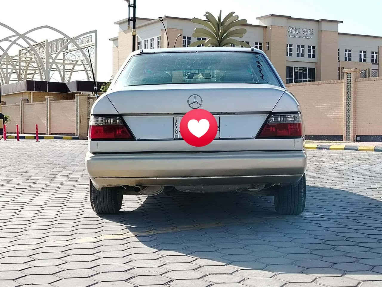 مارسدس دب 300
رقم انبار الماني
سنوية ل 2028 
قواعد دبلات بلاد
محرك بطة 2500
موديل 90 
بيها ربع بدنه تبديل 

السعر 42 وبيها مجال قليل 
مكان السيارة الديوانية قضاء غماس 

للتواصل ***********
