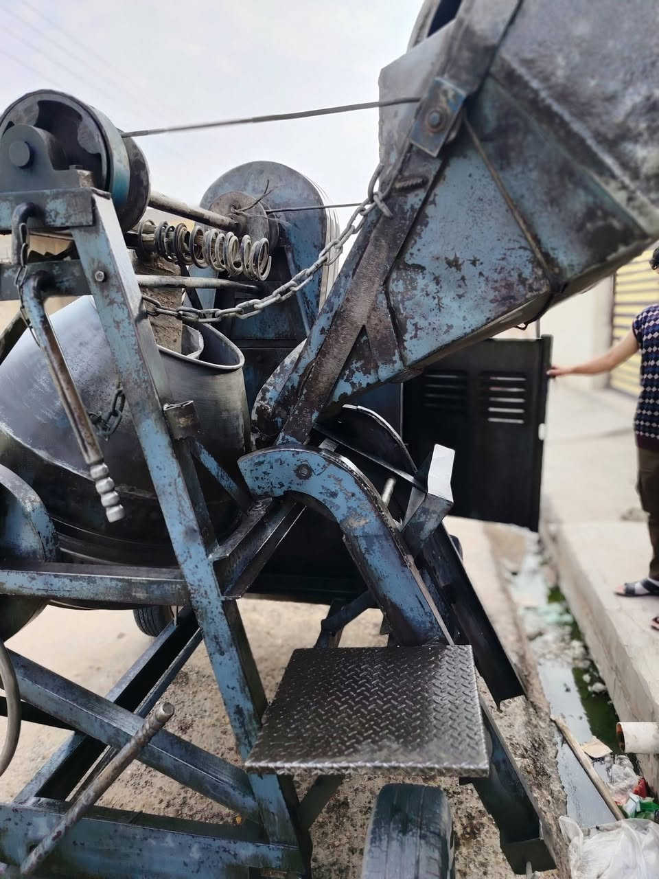 خباطه للبيع باب أول مصريه ***********
