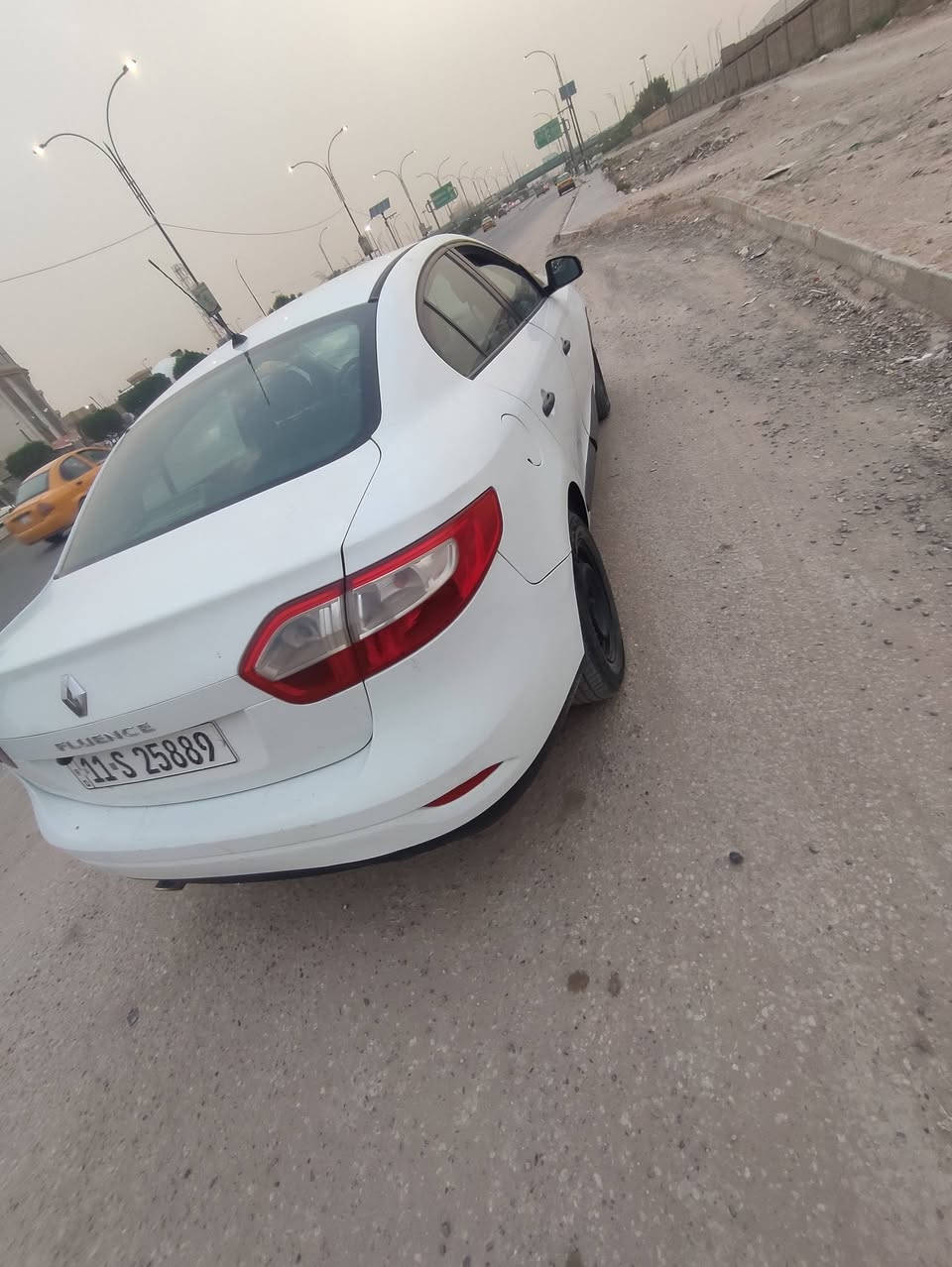 رينو للبيع باسمي. جاهزه السياره وحلوه  كير ومحرك. مكفول.  حداده نسبه ٥٠٪.  عنوان بابل   موديل 2012   سونار مرفق.   رقم ***********.
