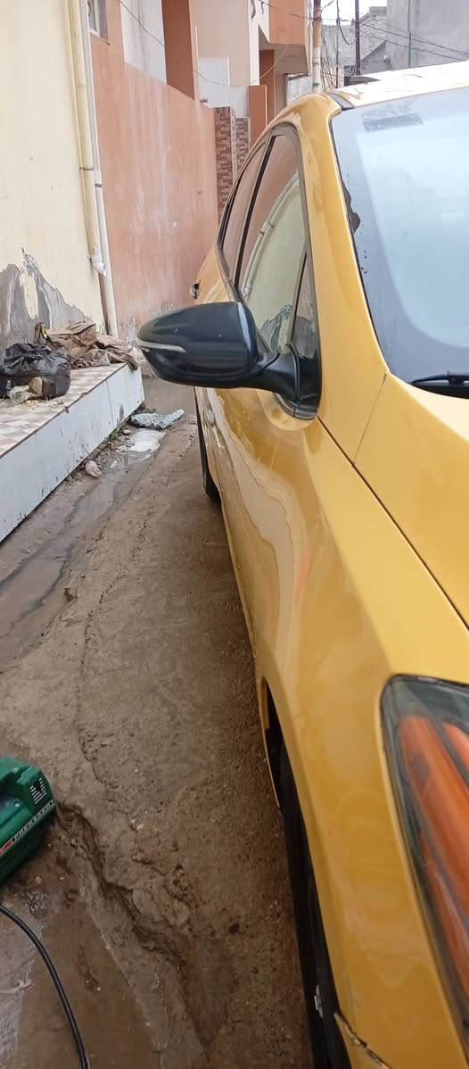 سلام عليكم كيا فورتي لبيع موديل 2015 حادث جاملغ مبدل والبنيد نفسه مكفوله من الشواصي والغود فول مواصفات بصه تشغيل وبصمه ابواب فتحه سقف تبريد قطعتين شاشه البلديه الرقم الدولي بسمي مري شفط اشاير ترحيب مكينه 200 جيد لاين السعر 115 وبيها مجال بسيط الاتصال على الرقم ***********
