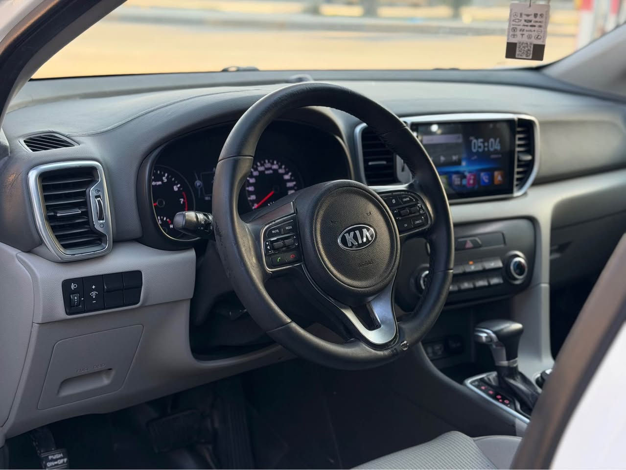 بسم الله الرحمن الرحيم

سبورتج 🚀 2016 🔥 خليجي 

الموصفات 
1 شاشة 
2- كامرة خلفية 
3- حساس خلفي وامامي 
4- داخل بيج 
5- قطعتين تبريد 

السيارة خليجي مكفولة من الصبغ والتبديل 

#السيارة جديدة 

#السعر 17.000 $ 

170ورقة للتفاوض او للاستفسار الاتصال على الرقم 

***********. #مسلم 

بغداد / الكاضمية بغداد, العراق
