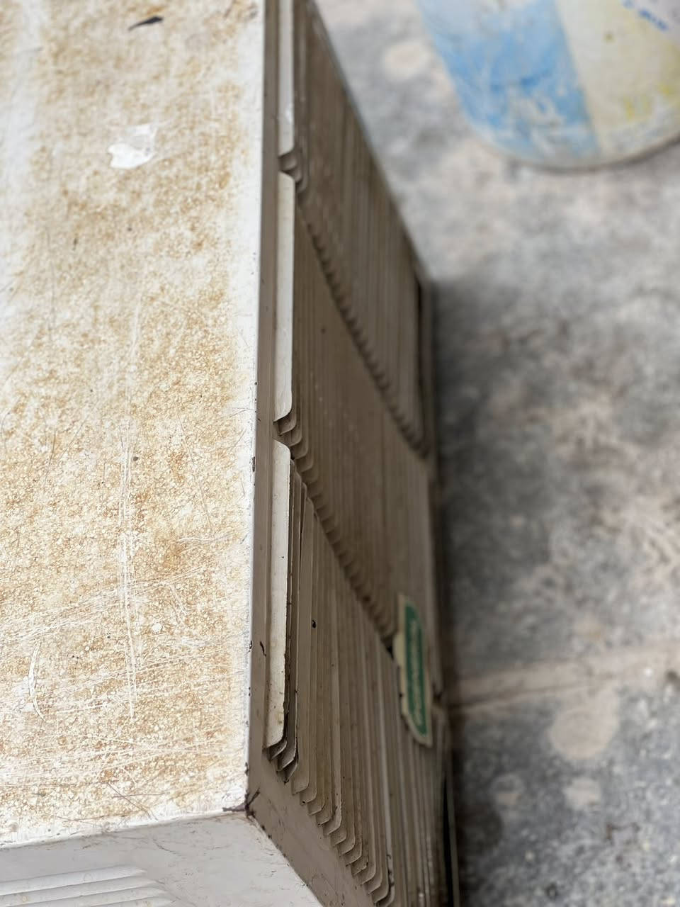 مكيف جنرال الطويل شرط تبريد ثلج دقيقه مايفصل 
نقصه بس شباج امامي مو حلوسعره 300 وبي مجال 
مكاني بغداد رقمي ***********
