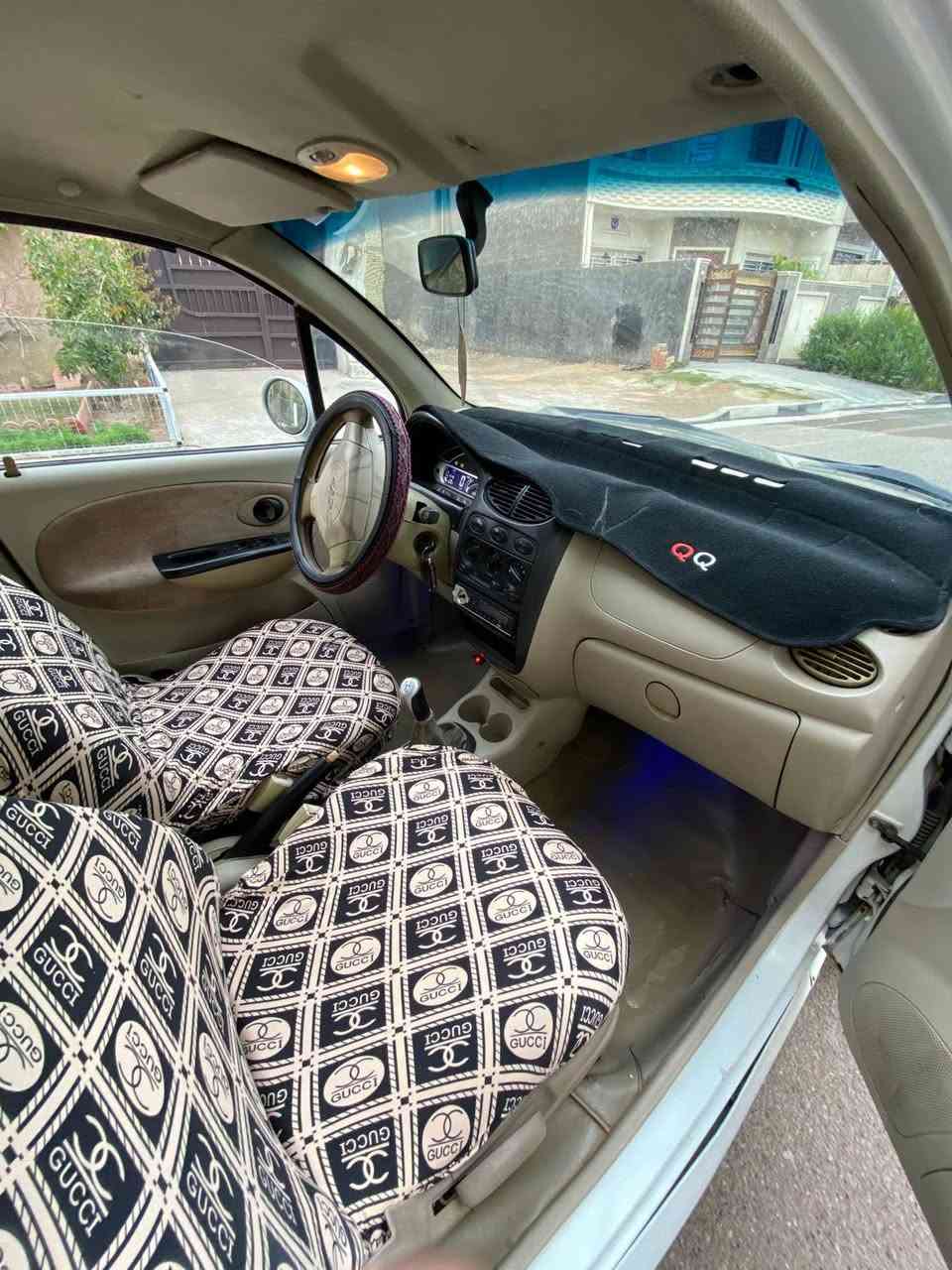 سلام عليكم سياره كيو كيو موديل 2012رقم نكليزي سنويه جديده سعر ٣٥$(***********)
