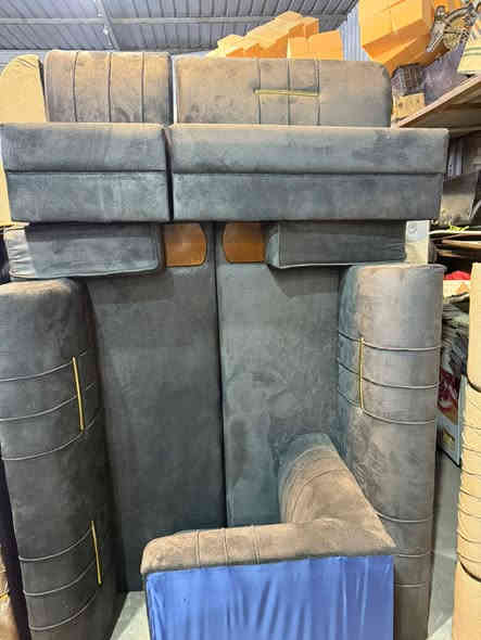 بلااااااااااش😍 صار الديوان 325 الف فقط
ديوان تسكام بلوك اسود شرط ، سفنج ضغط 
5 قطع 10 مقاعد + كوشات

مـجمـع علي الشويلي
ناصريــــــة  شــــارع 30
 مجاور مكتب الصدرين للعقار

*********** 
***********
