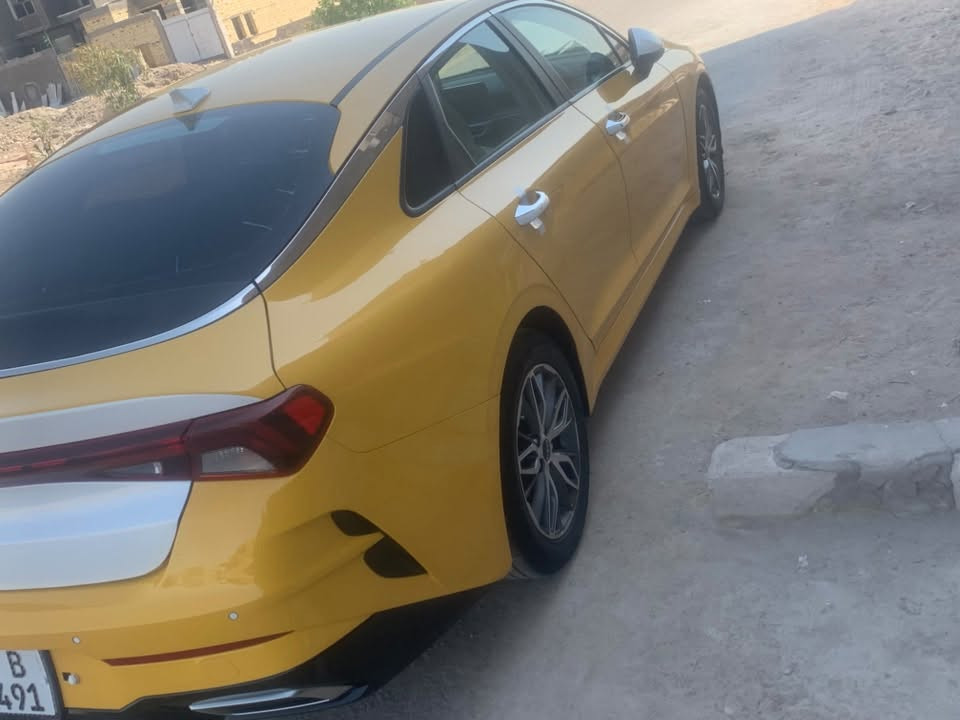 كيا k5 موديل 2023 وارد كوري رقم بصره اجرة مكفولة كفالة عامة
اصل بنزين وظايفين منظومة غاز 
بصمه 
رادار 
كشنات جلد 
تدفاة بالكشنات
شاشة
سايد بريك كهربائي 
حساسات خلفية
جديدة كلش 
السعر 205
العنوان. البصره حي بغداد 
الاتصال ***********
