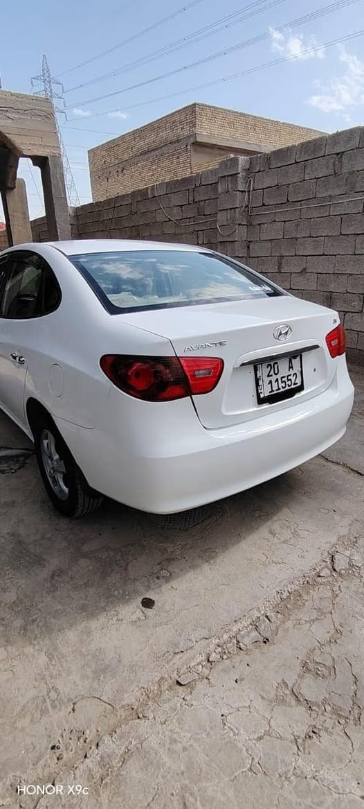 اسلام عليكم افانتي2007 خليجي سياره جهزه متحتاج تصرف عليه رغم انكليزي هزه بسمي بيه رشات صبغ ابيع حزام لسعر 87.//. ***********
