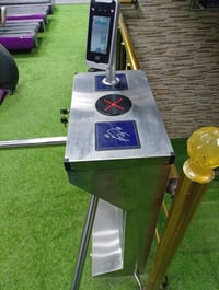 كباتن بوابه الكترونيه جديده ماخذهه بمليون و300 اريدهه بمليون و100 للات...