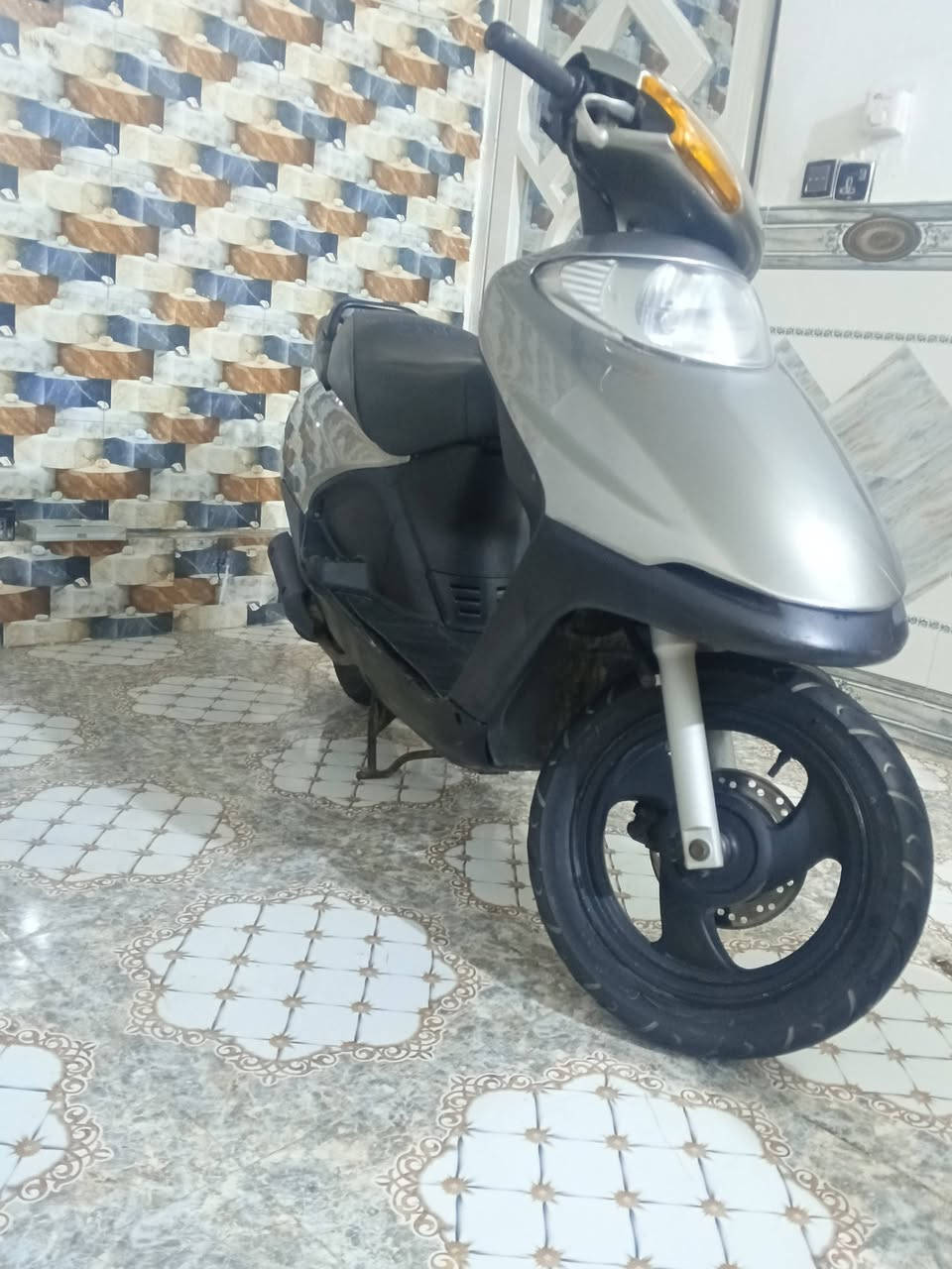 للبيع او للامراوس يباني تجفيت جديد وكفرات جدد هم يباني سعر ٥٠٠ وبيه مجال عنوان كوت الكريميه متواجد خاص تجي وتفحص الدراجه براحتك واذا مروس شعندك عاد هم اراوس وتدلل


**إذا كنت صاحب هذا الإعلان وتريد حذفه لأي سبب، رجاءا أرسل رسالة إلى الدعم الفني**