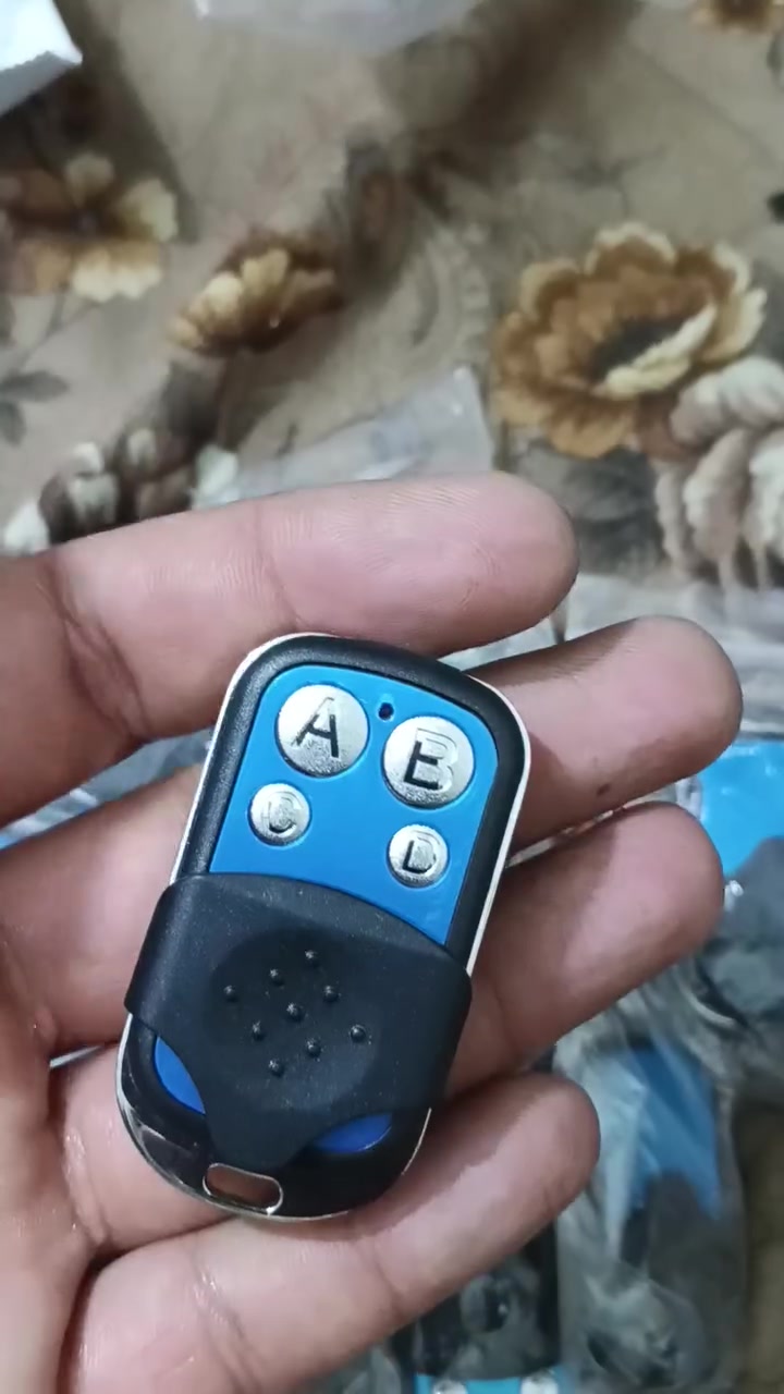 متوفر منه 10 قطع الي يفيده يدفع سعر


**إذا كنت صاحب هذا الإعلان وتريد حذفه لأي سبب، رجاءا أرسل رسالة إلى الدعم الفني**