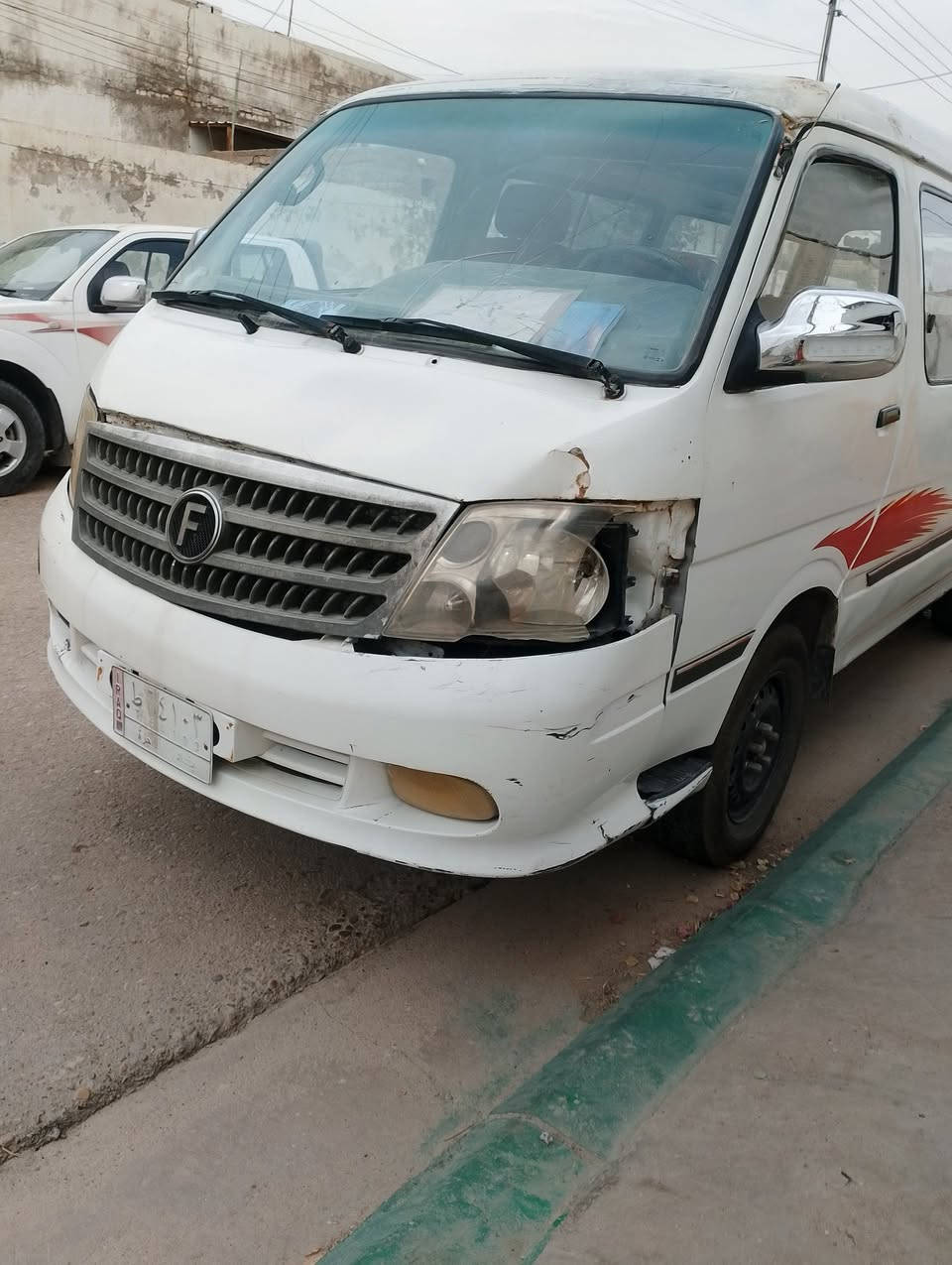 سياره كيا فتون للبيع 2009 مصفره غرامات رقم انكليزي بغداد كير محرك ونجي حداديه خير من الله متواجده في ميسان السيارة راعيها الاصلي في بغداد تخم تاير جديد باتري جديد سنويه 28 
السعر 40بي مجال 
***********
