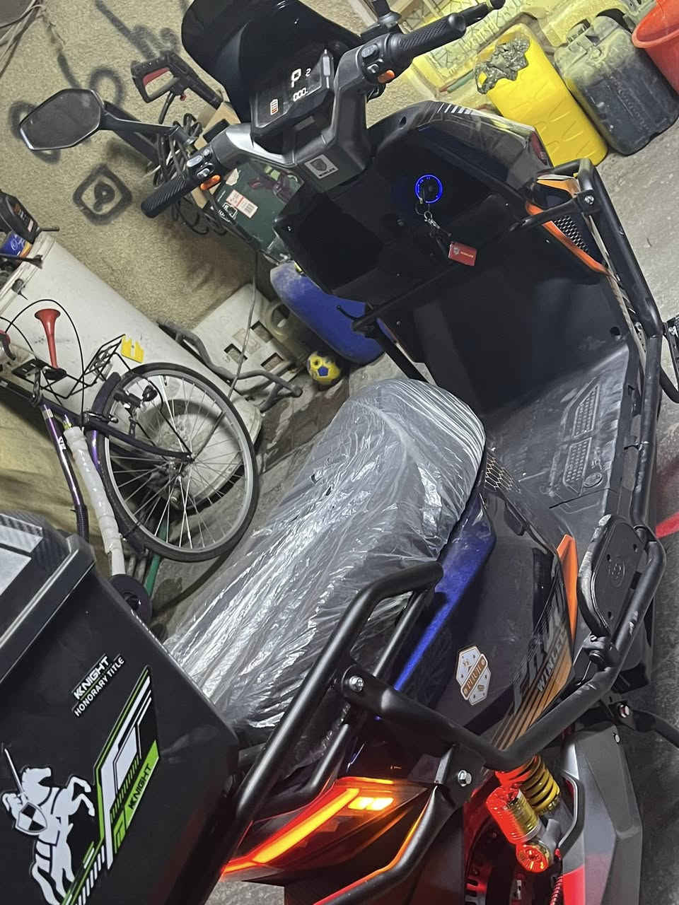 السلام عليكم دراجه شحن سكنس موديل 26
صالي اقل من سبوعين
حجم بطاريه كبار 
ملف 2000 
جديده فول ماشيه 300 
سعره 900 بيه مجال خابرني
العنوان بغداد بلديات الصحفيين قرب حسن وحسين 
رقم ***********
