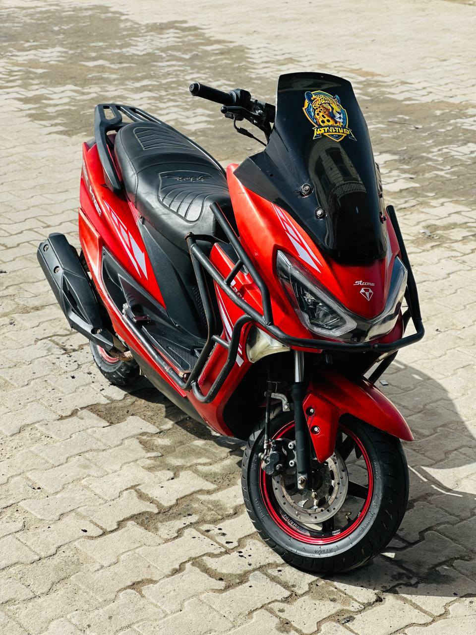 السلام عليكم دراجه سترونك مابيها اي نقص بس مجفته مره فقط والدراجه ناعم وحلو مشيها العنوان البصره الحيانيه الرقم ***********السعر 600الف البصرة, العراق
