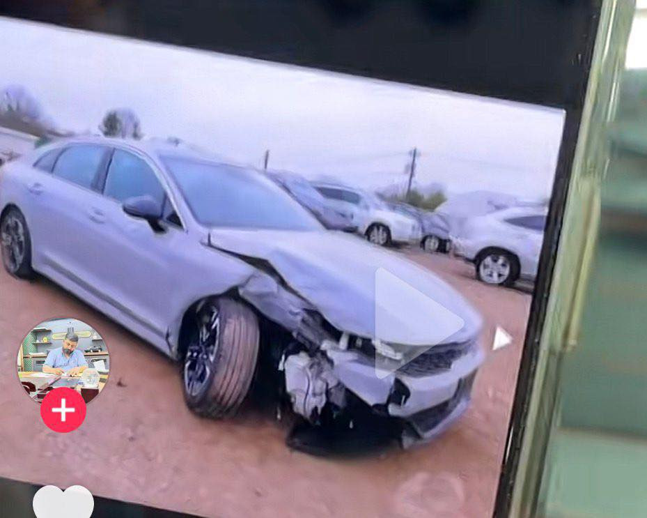 ام ليلى K5 موديل 2021
فئه جي تي لاين اعلى فئه بالمواصفات فول للاخير 
سياره رقم بغداد حره تحويل ثاني يوم
ماشيه 41 
مكينة 1600 تيربو ✈️
الموصفات 
_شاشه تاب كبيره
_كشن كهربائي
_تدفئة كشنات
_تدفئه ستيرن
_شحن لاسلكي
-رادار 360 
-نقطه عمياء
-توقف ذاتي عند الاقتراب امامي وخلفي 
قياده ذاتيه
تحديد مسار 
مثبت سرعه 
اربع انظمه قياده
سماعات صوت بيوس 
حساسات امامي خلفي
كامرا دوارا 
بنوراما 
اتو هولد 
سايد بريك بصمه 
ترحيب عند الاقتراب
دخول ذكي 
صندوق ذكي متحسس 
بصمه تشغيل
بصمة بيبان 
رادار امامي وخلفي وجانبي
تبريد منفصل
شاشه تبريد بيانو
لايت ثلاث عدسات اصلي لد 
داخل لونين اسود و احمر مختوم علامة جي تي الحادث مع السونار مرفقة
مكاني بغداد
السعر165
رقم الهاتف ***********
