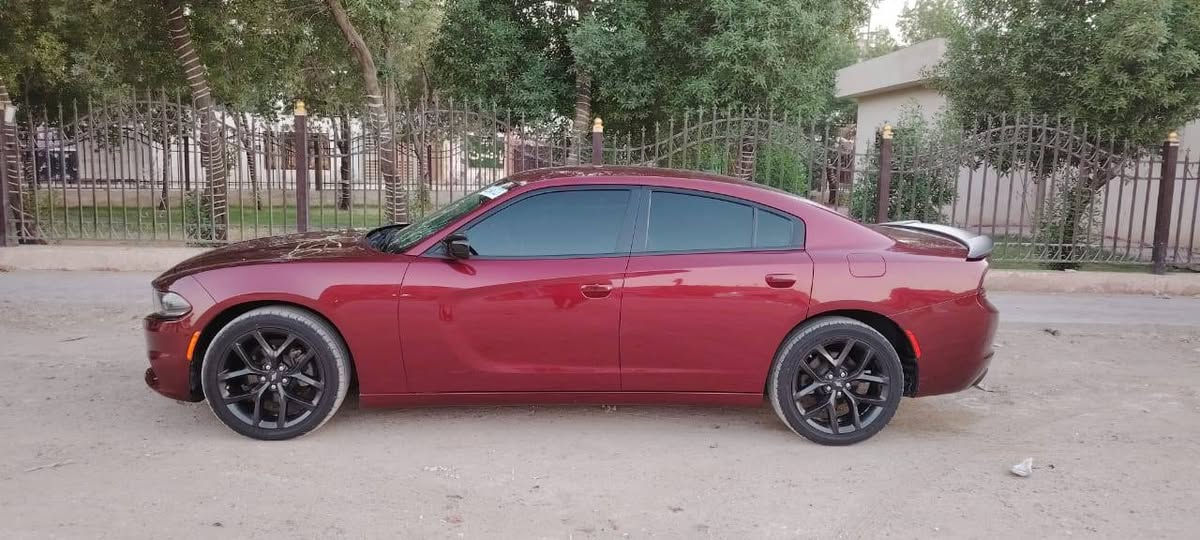 السلام عليكم
جارجر 2022 امريكي 

فول عده الفتحه سياره جاهزه ماناقصها شي 

رقم بغداد بسمي ماشيه 50الف 

العنوان بغداد 

***********
