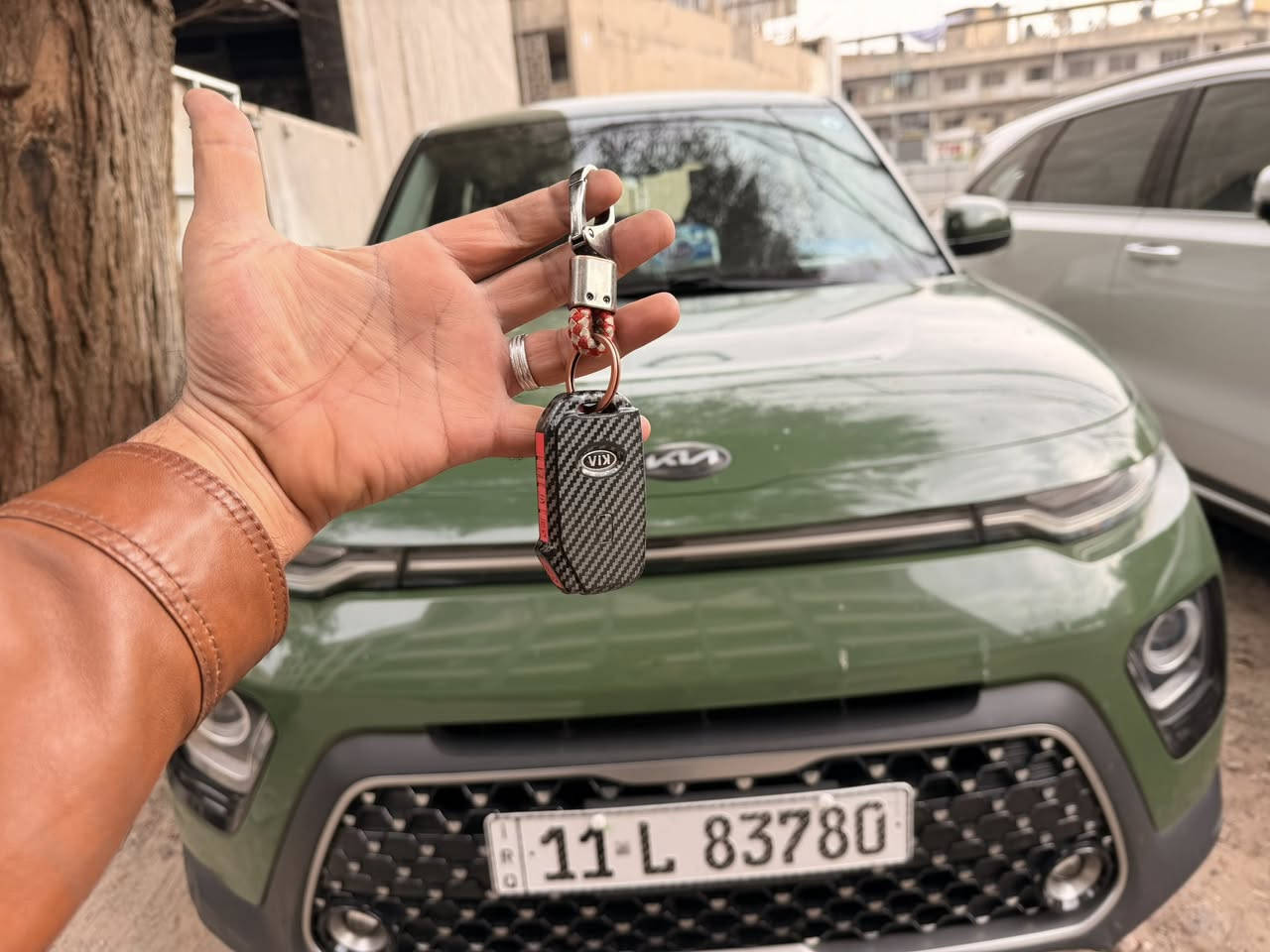 صول 2020 رقم بغداد انكليزي لون مميز اخضر زيتوني حادثها جاملغ خلفي فقط وبيها صبغ بأمريكا موضح بالسونار  بتاريخ اليوم 1-21-2026 الاربعاء. السياره بأسمي من المزاد لليوم ماشيه 77 الف كيلو فول مواصفات ماعدا الفتحة محرك الفين دوش
بغداد كراده داخل
سعرها 138
والي يريد يتاكد من ضربتها هذا رقم الشاصي
KNDJ33AU7L7041753
اخواني الموشراي ليتعبني
***********
