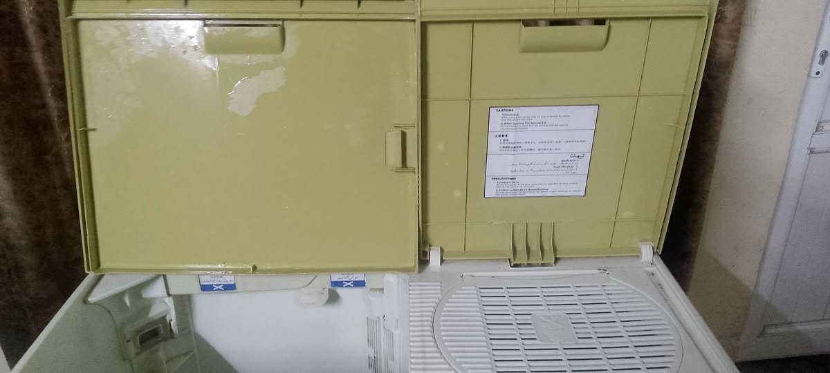 غساله للبيع بل شرط نضافه ياباني السعر 60بيها مجال ***********
