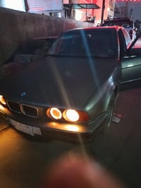 سلام. عليكم bmw91  530مفتوح صاحبه موجود سياره مبدل بيه قماره سبب واكعه...