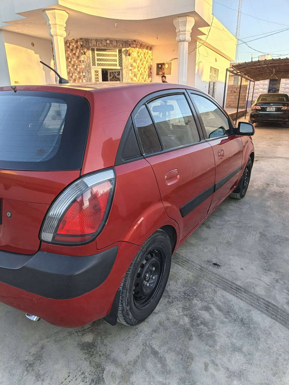 السلام عليكم رمضان كريم علجميع كيه ريو موديل ٢٠٠٨ رقم صلاح الدين دولي بسمي شرط التحويل والغرامات محرك كير شرط حجم المحرك ١٦٠٠وارد امريكي سياره كله بلشرط عده جاملغ عكس السايق صبغ السعر ٦٩ وبيه مجال بصيط مكان السياره صلاح الدين العلم اي استفسار الاتصال بل رقم ***********
