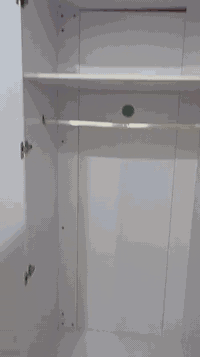 كنتور اطفال 3خانات مع ميز مرايا نظافه 90 بالميه بعدهن جدد السعر 250 هاتف ***********
